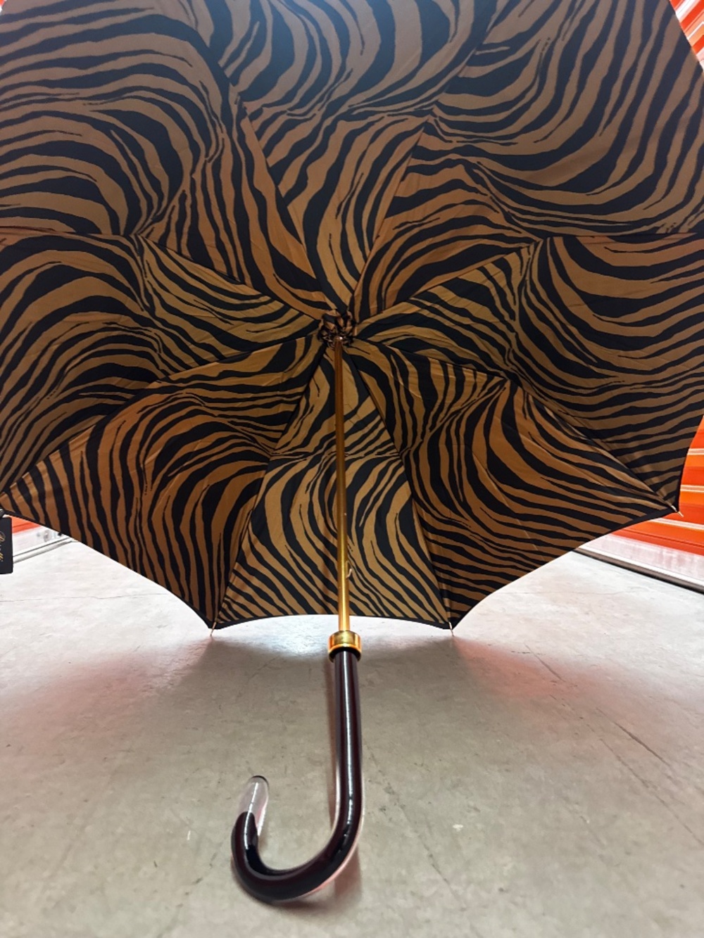 Artisanal made umbrella in Italy - storage sale/ moving sale - Picture 5 of 5